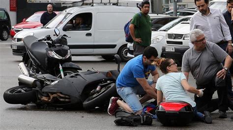 Tres personas mueren en un accidente de tráfico。